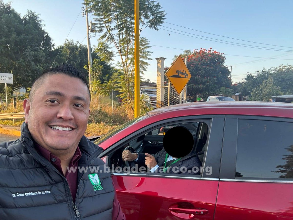 blogdelnarcomx's tweet photo. Carlos Castellanos, Médico de la Clínica 76 del IMSS en Uruapan, Michoacan y su pareja, utilizan a su perro para agredir a los callejeritos, amenazó a vecinos que intervinieron diciendo que conoce a Sicarios, LEE MÁS AQUÍ 👇👉 https://t.co/Si3HKwU8dH https://t.co/siGuy9B7Pv