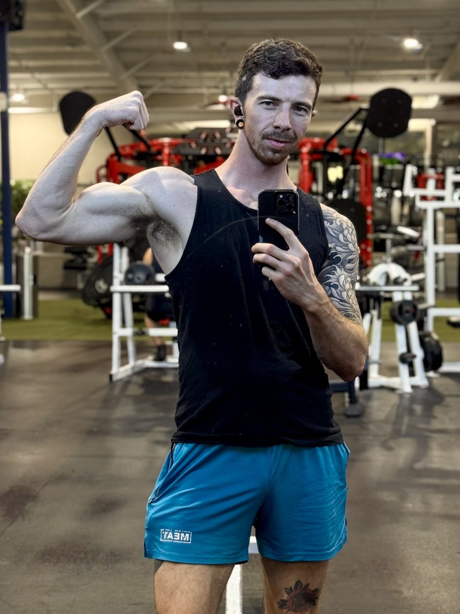 ziggetyzane's tweet photo. Just checking the back day results 💪
#Fitness #GymLife https://t.co/wRzVwLGt4m