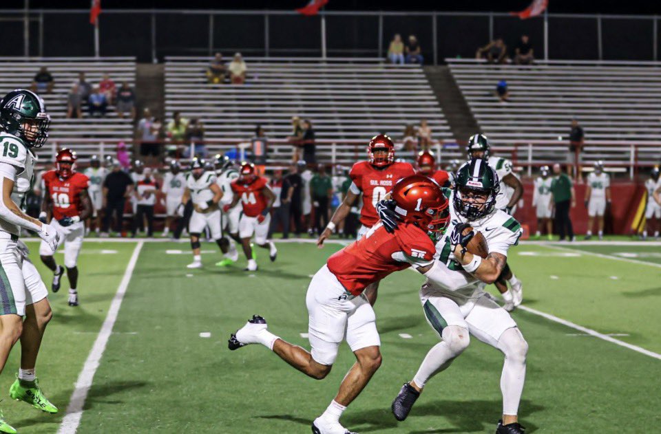 Jaedens21's tweet photo. 0 catches
8 tackles
1 FF 
Great win over Adam State this past weekend here’s a few clips physical and cover corner https://t.co/REPV2TStmf