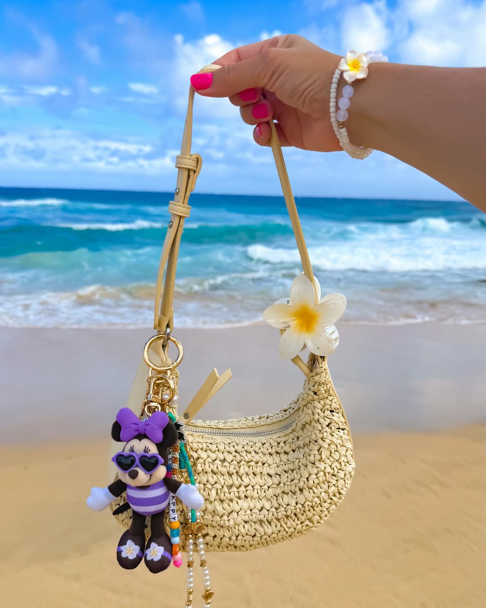 TonitaEmbejun's tweet photo. Just a girl who loves the ocean https://t.co/tKXwaZrQl6