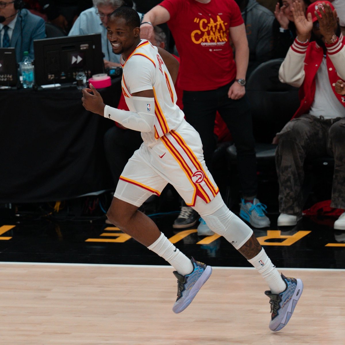 KalshiHoops's tweet photo. "During the recruitment process, Edwards told [Kuminga] that on nights when Kuminga has a matchup advantage, they are going to let him go to work. The more that happens with success, the better it is for Kuminga as he looks to repair his value," per @JonKrawczynski. https://t.co/SUv43fY9oD