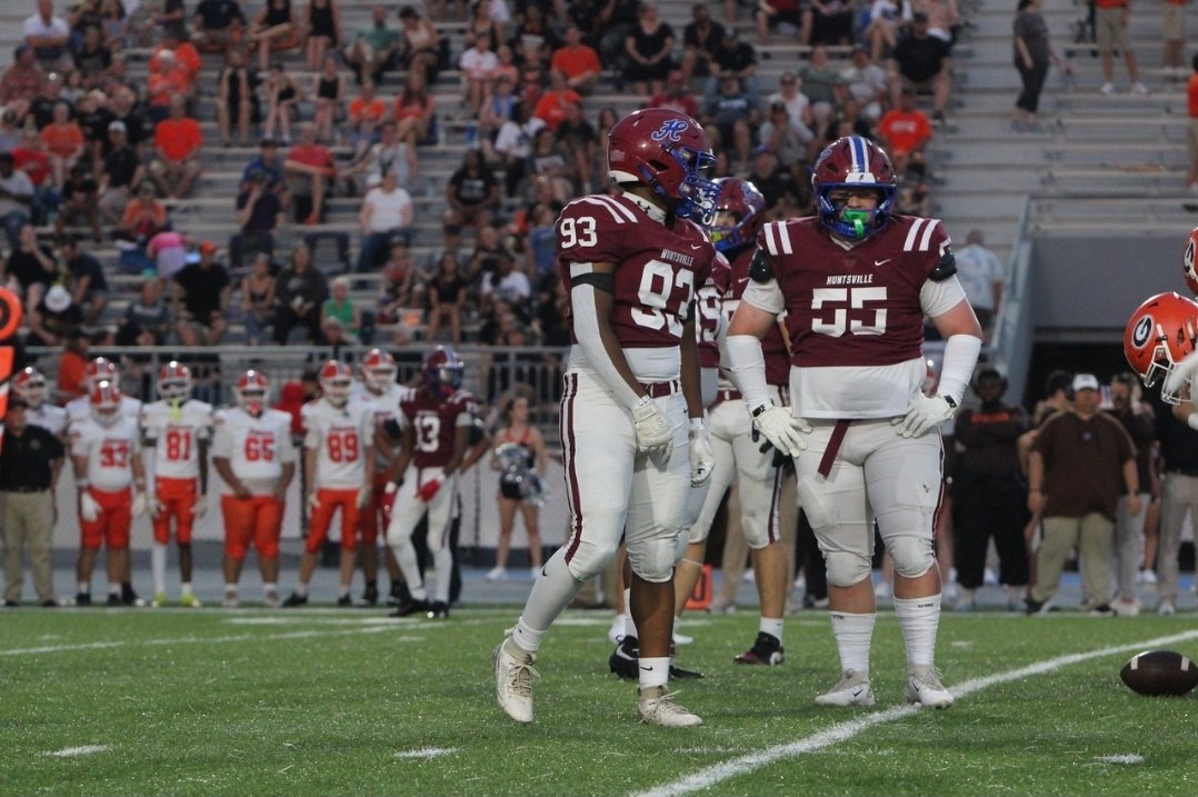 carter79781's tweet photo. Ezra Carter Grissom Highlights 5 tackles and 1 qb hurry

https://t.co/WQqTxM3KKe https://t.co/ZkiJNuJdNK