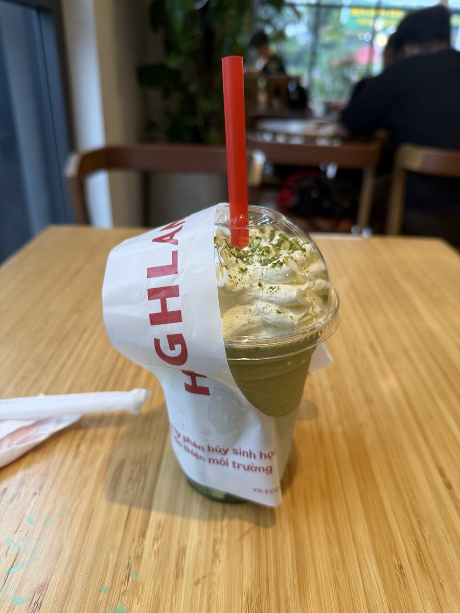 rithymega's tweet photo. My favorite matcha highland coffee in VN. never miss when I stay in Saigon https://t.co/meTVMOx0mx