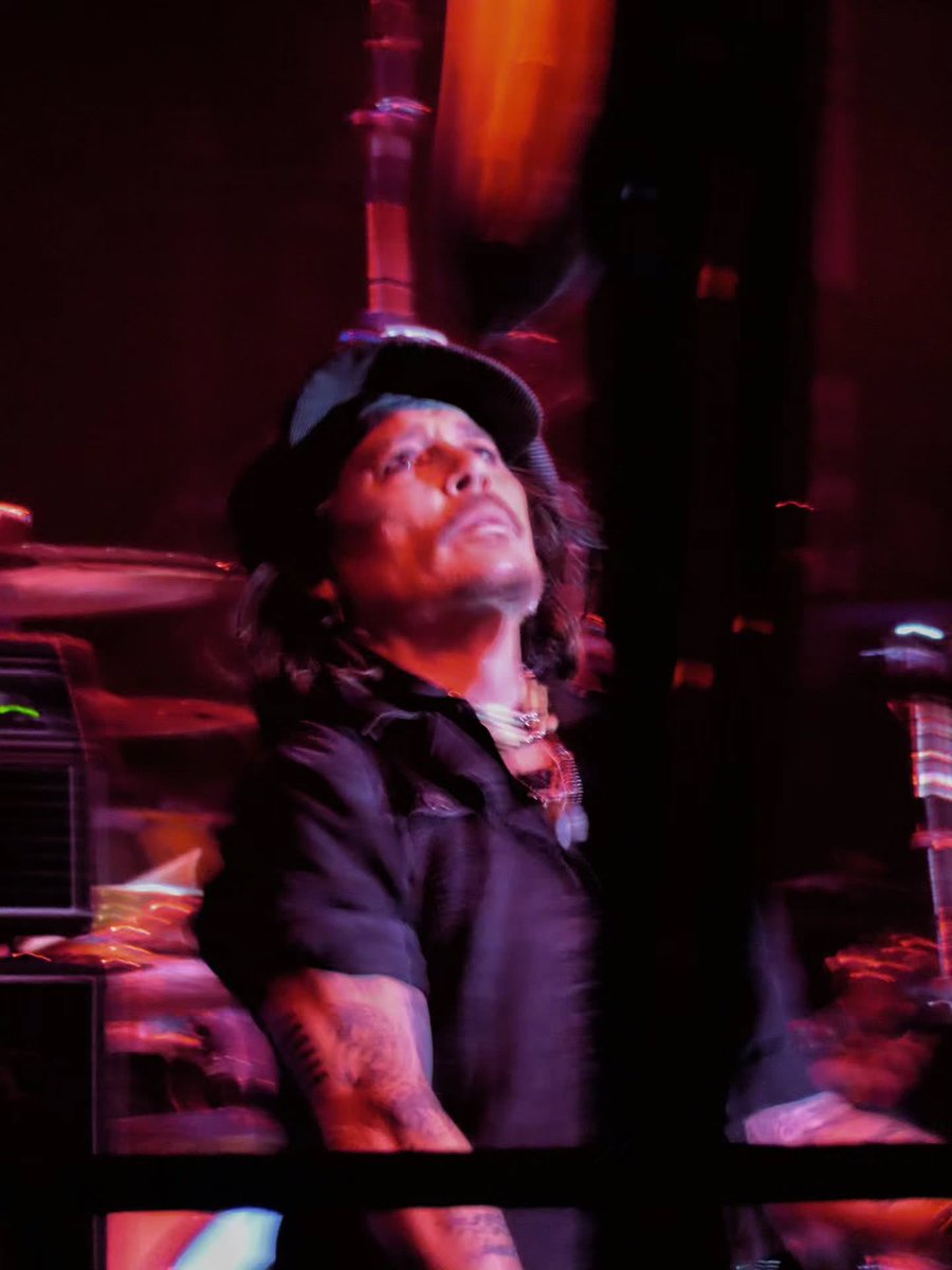 JohnnyDeepe60 tweet picture