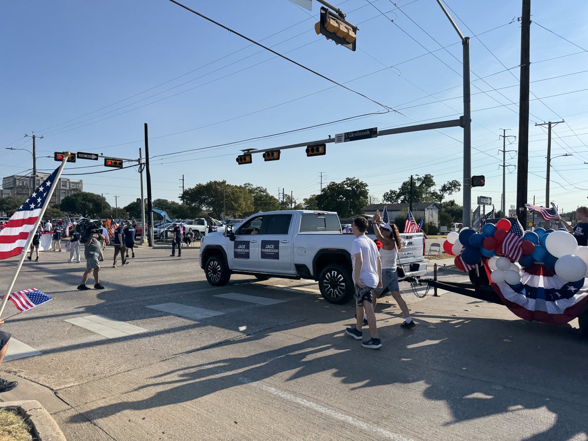 cbs11jack's tweet photo. NEW: Texas candidates, political parties campaign in Dallas County on Labor Day as they sprint toward Election Day. We spoke with @GinaHinojosaTX, @JaceYarbrough, @KardalColeman, and @MontyforTX32. 
https://t.co/2j0Eb3J3Wa @CBSNewsTexas https://t.co/Czd01GhYVg