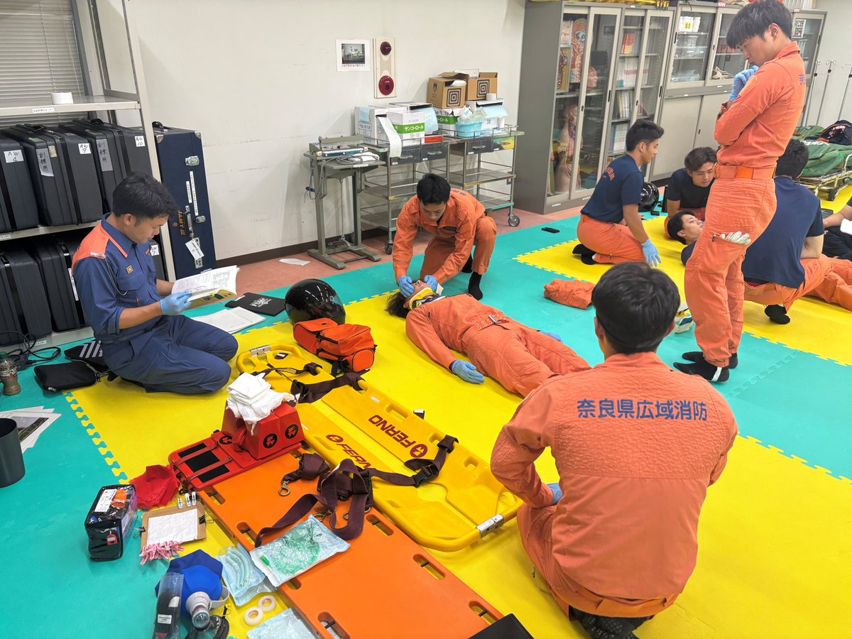 narashobogakko's tweet photo. Narashobogakko【救助科第３６期】
９月３日
AM、PM：【外傷処置】
♯奈良県消防学校
♯消防学校
♯消防
♯救助隊
♯消防士
♯救助科
♯前へ https://t.co/DqjWFZAggd
