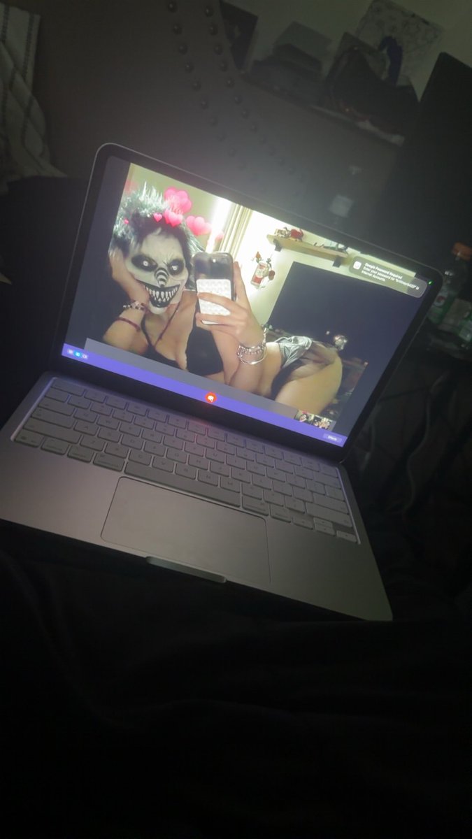 bunnixoxoexe's tweet photo. currently accepting applications for someone to give me attention 🖤 bonus points if you actually have something interesting to say ♡ #egirl #egirltwitter #egirlvibes #egirlstyle #egirlenergy #altgirl #selfie #dmsopen #attention #prettygirl #cutegirl #viral #fyp #trending #hmu https://t.co/FF4DbTgdwk