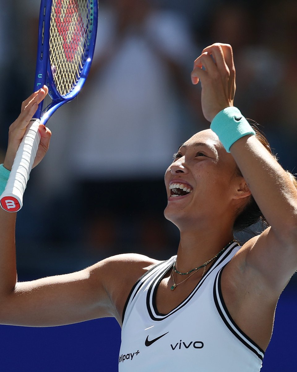 AustralianOpen's tweet photo. She was 0-5 in the first set. She won the match 7-5 6-3 vs Iga. She is Qinwen 👑 https://t.co/WlJSn1iwMv