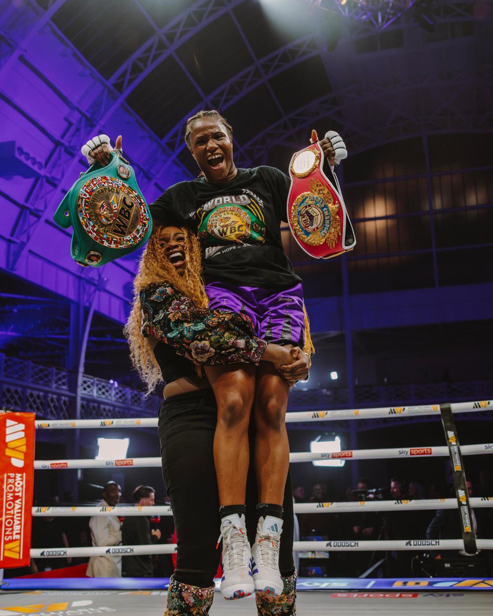 Claressashields's tweet photo. God doesn’t bless liars either! ALL the boxing fans know @SduboisC been calling out Elif for an undisputed show down! The lady said yes to BUMGArdner because she thinks it’ll be an easier fight! Caroline is the best & Will beat all the girls at 130, 135 & 140! She boxes wayyy better than all
Of them!!! GWOAT STAMPED
