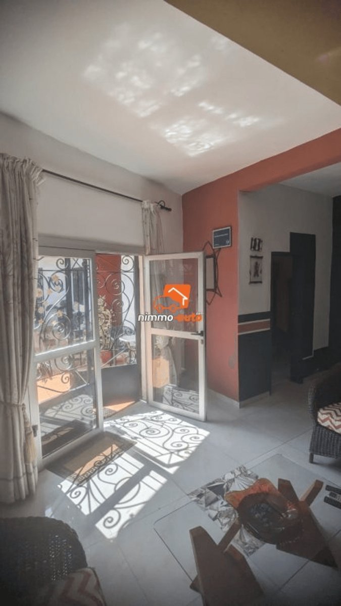 NimmoAuto's tweet photo. Découvrez le confort et la modernité de notre vaste studio meublé, idéalement situé à Akwa, Douala. Pour seulement 35 000 FCFA, profitez d'un espace entièrement équipé avec Wi-Fi haut débit et climatisation, parfait pour un séjour des plus agréables dans le Littoral.… https://t.co/tBixzPGvWl