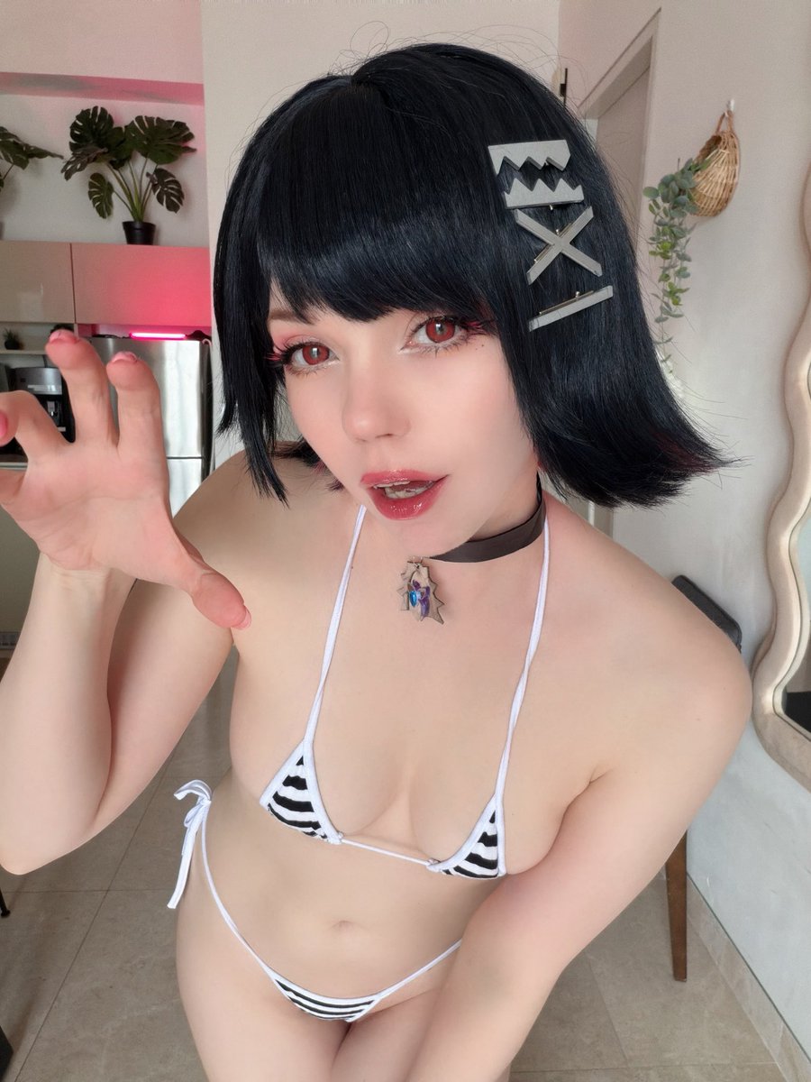 caticornplay's tweet photo. Ellen shark 🦈 https://t.co/sQQPBgjHfw