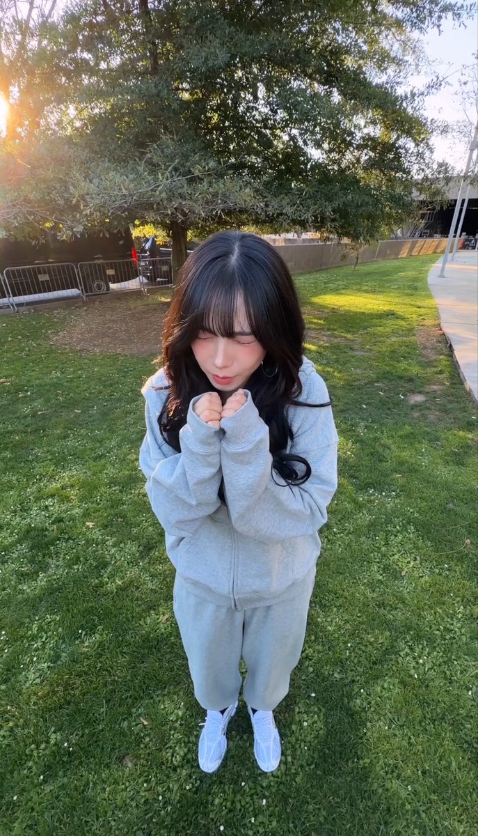 Dabeztt's tweet photo. ที่เดียวกันแต่ถ่ายคนละรอบคนละแบบ555 https://t.co/Ho3NwAu32m