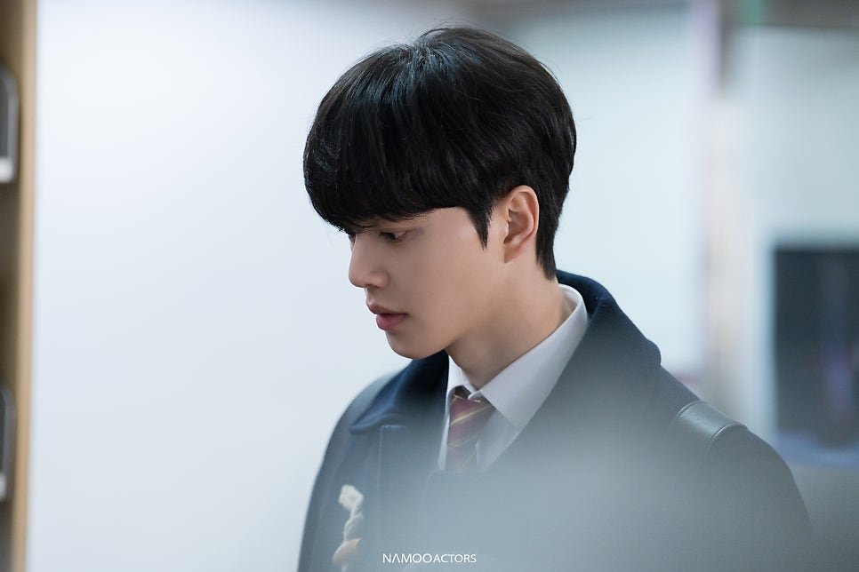 songkangbase's tweet photo. #SongKang Update | 
@NAMOOACTORS2004 

The visual is [Song Kang] Pio, and the behind-the-scenes is Namoo. https://t.co/nVNQB1h7zA
