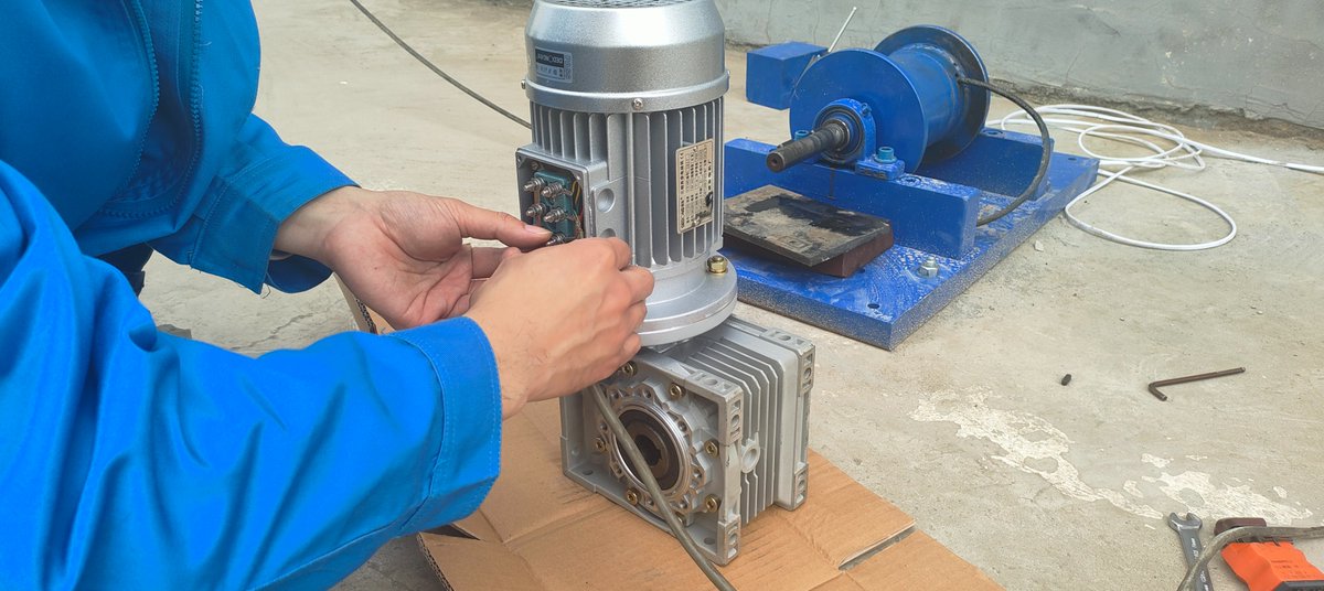 ChenyueTech's tweet photo. Self-Locking Characteristics of Worm Gearboxes （ II ）

Gmail:chenyuetech06@gmail.com
WhatsApp:+852  5378 4221
https://t.co/IV17zFYaYE
https://t.co/Y6UHs5vylz
#Gearbox #Transmission #MechanicalEngineering #Manufacturing #PrecisionEngineering https://t.co/YToNhZ0aqO
