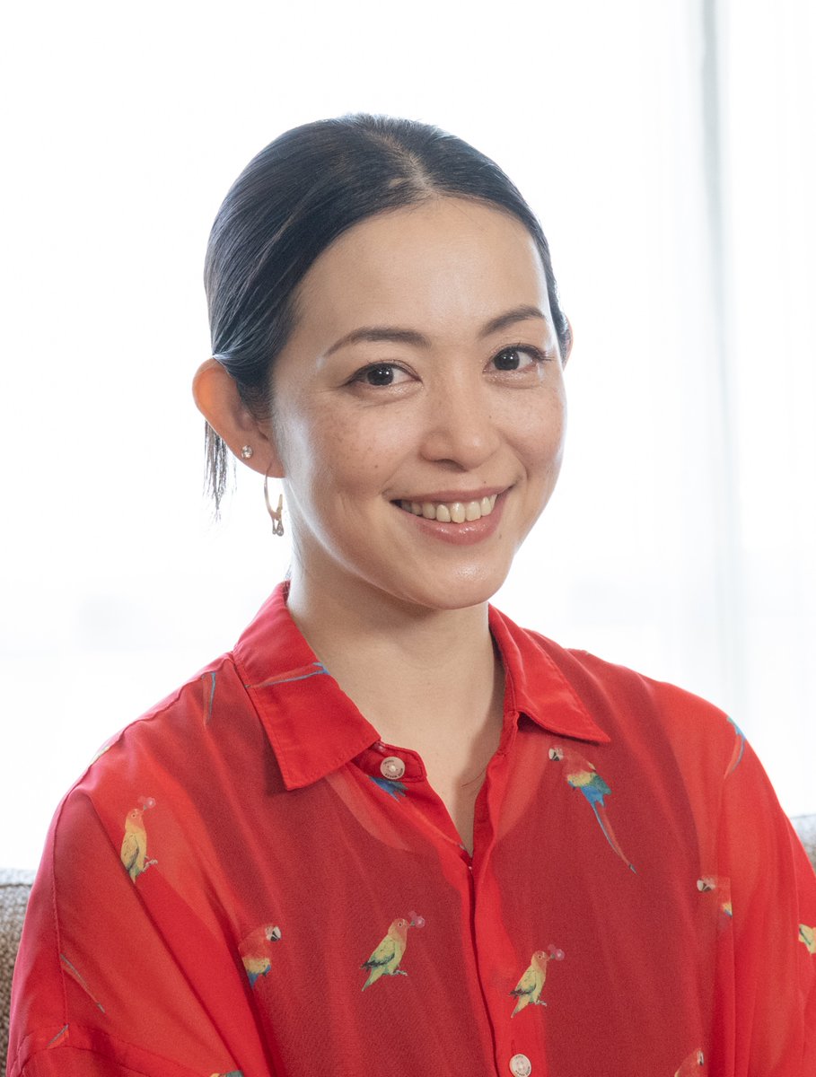 oricon's tweet photo. 芸能界引退から6年
岩佐真悠子さん、介護士としてCM出演
⠀
現在39歳、自分らしく働く姿描く
https://t.co/1ODv5YUaLY
⠀
04年『Deep Love ～アユの物語～』主演し俳優とデビュー。以降、実写ドラマ「名探偵コナン」鈴木園子役 、「花ざかりの君たちへ」花屋敷ひばり役、「メイちゃんの執事」竜恩寺泉役などで数多くのドラマに出演した。