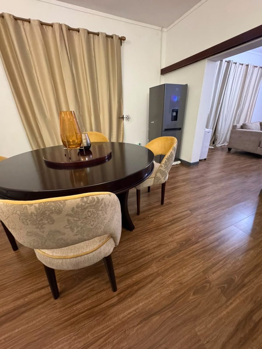 JulioMulenga's tweet photo. STAND-ALONE AIRBNB | AREA 10

• 3 bedrooms
• Fully equipped kitchen
• Backup electricity &amp; water
• WiFi &amp; DStv
• Housekeeping
• 24/7 security

Call or WhatsApp: 0983 020 911 https://t.co/VsgZ7jw4M5