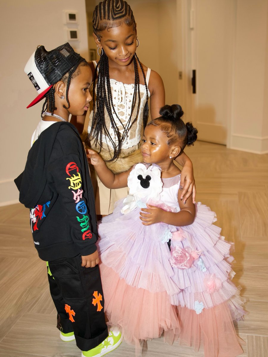 ComplexStyle's tweet photo. Cardi B celebrating her Virgo babies <3 https://t.co/Y7Cct7q8xj