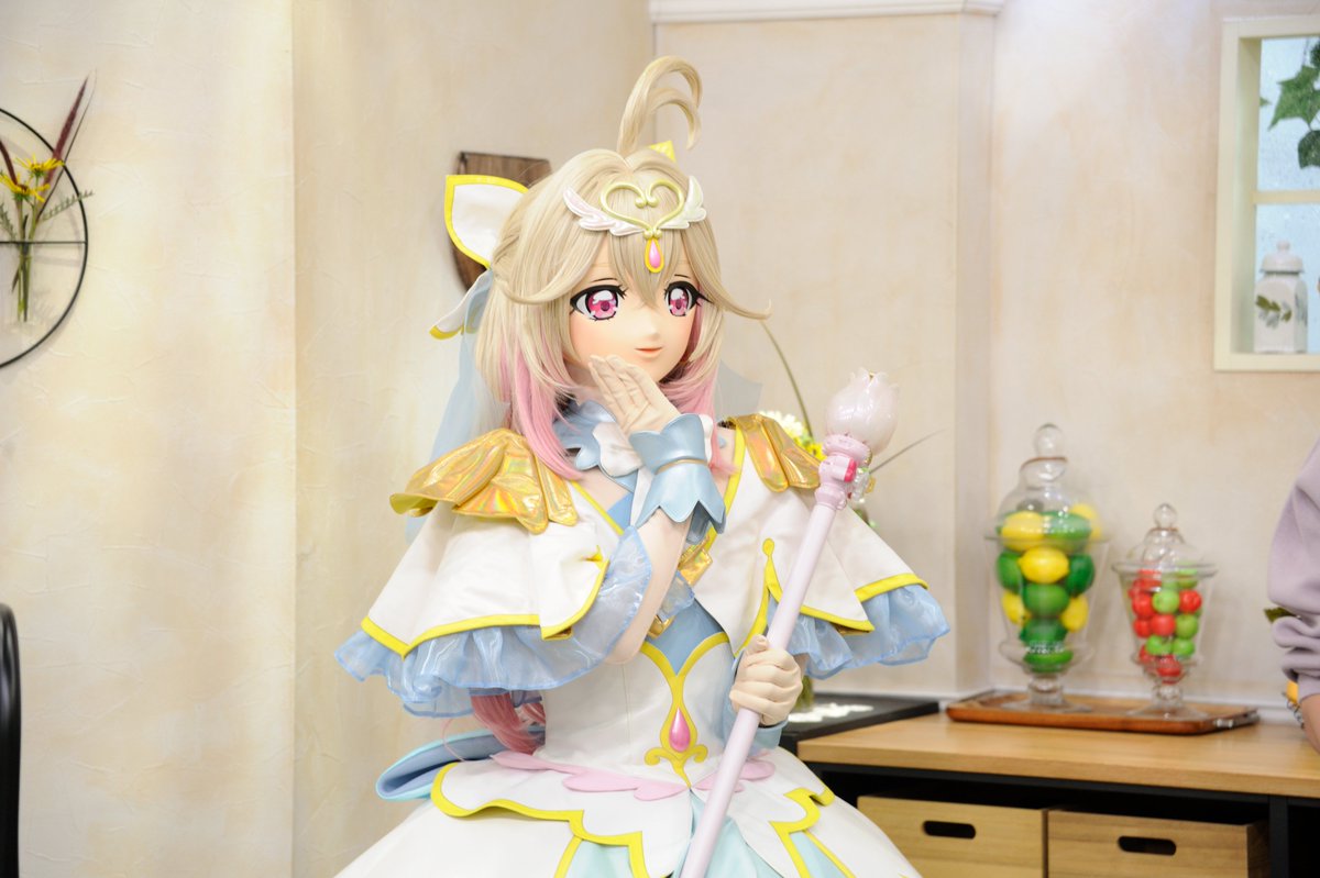 asahi_tv's tweet photo. 〖#DAIGOも台所 ɴᴇᴡꜱ🍳〗

『名探偵プリキュア！』とのSPコラボが実現🕵️

#キュアアルカナ がスタジオに登場😘🤍

“大のアイス好き”だというキュアアルカナの
リクエストに応え、お家で簡単に作れる
「ラズベリーアイス」作りに挑戦🍨✨

🧑‍🍳9月14日(月)、18日(金)ひる1時30分～
@DAIGODaidokoro https://t.co/3Hll9Hn58G