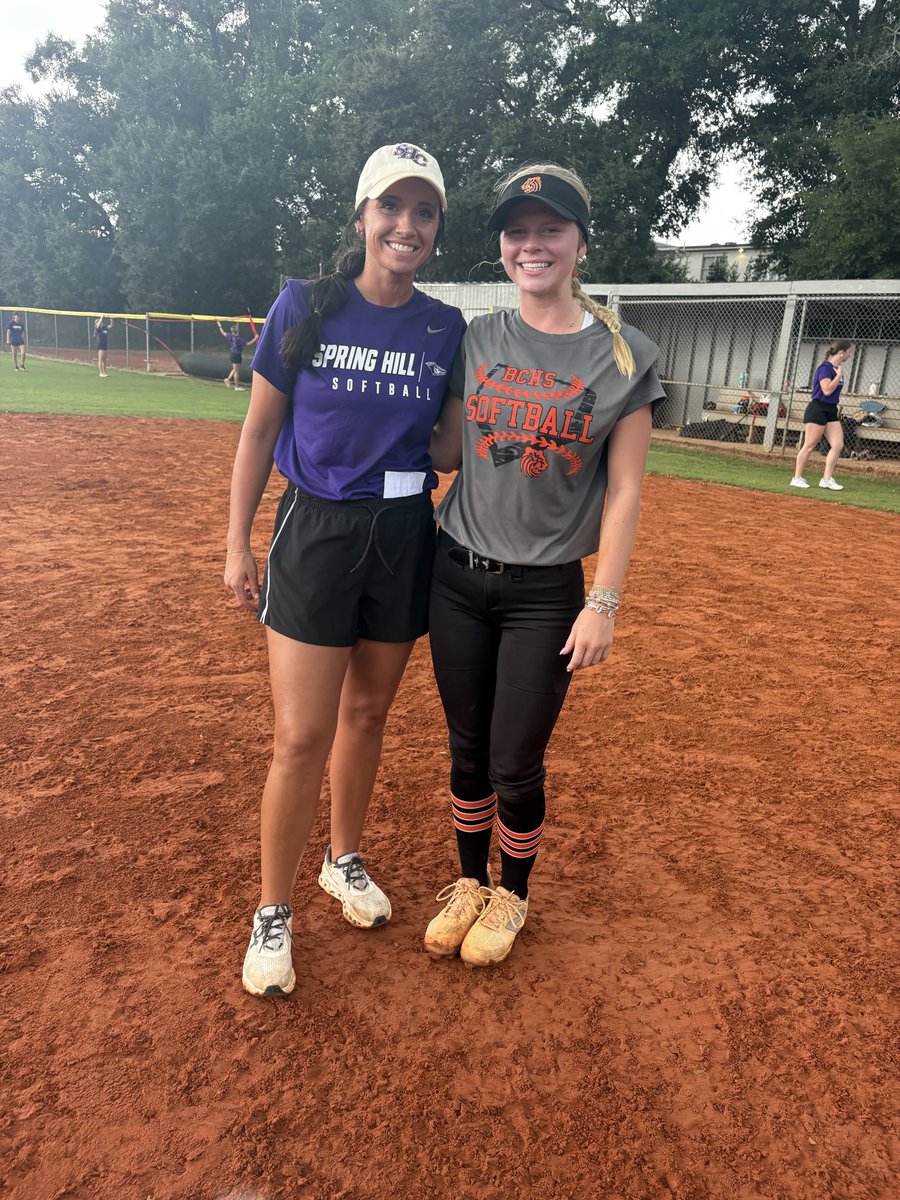addisonhadley01's tweet photo. Thank you Coach Fillmore for the great camp and opportunity to meet some of the team!  It was great to see some familiar faces! 
@HannahFillmore7 
@SHC_softball https://t.co/yyoKKvxKwm
