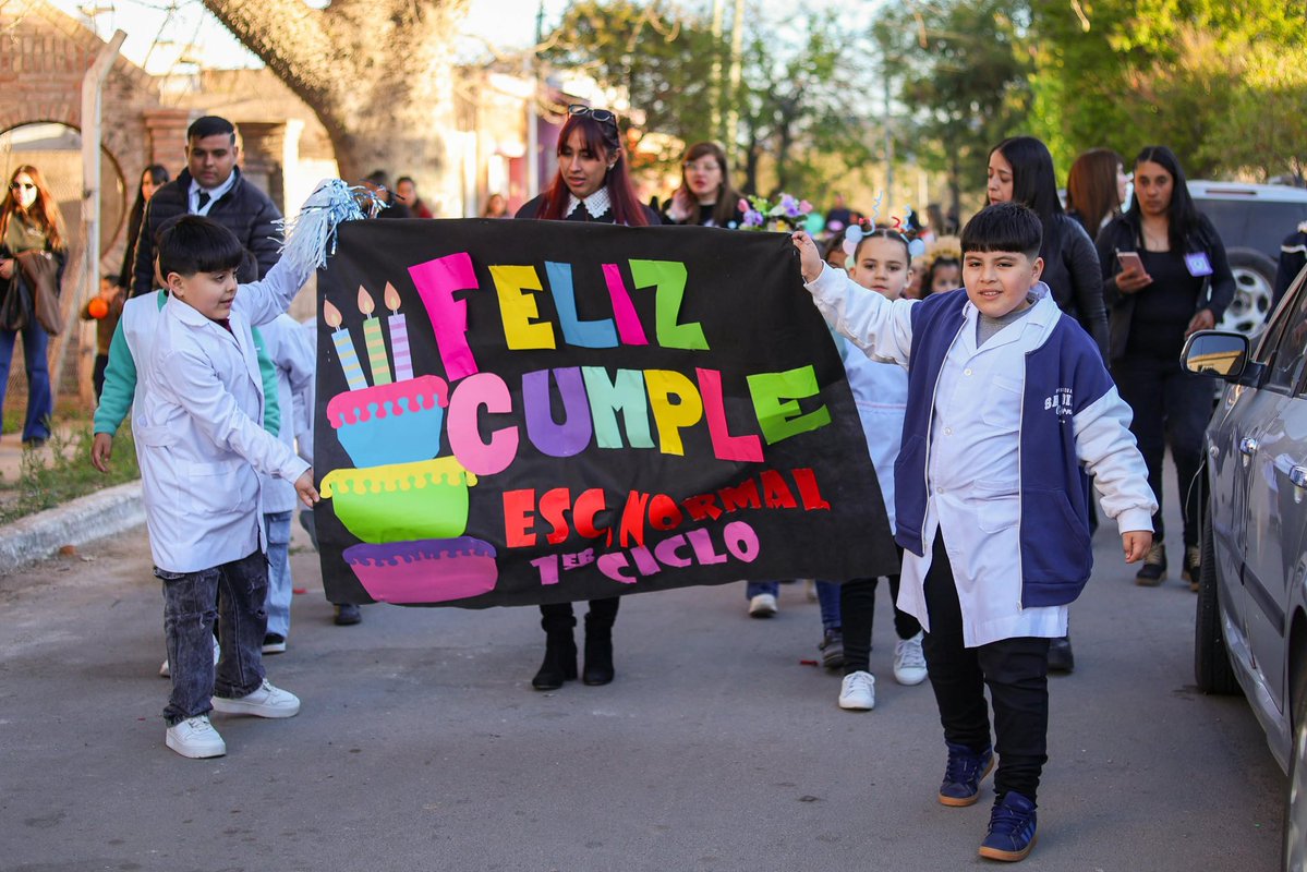 TeresitaMadera's tweet photo. ❤️ Junto a las familias de Olta, celebramos nuestra historia y renovamos nuestro compromiso de seguir acompañándolas.

Compartimos el desfile por los 379 años de Olta y los 157 años del Departamento General Belgrano, junto a todas las instituciones que día a día hacen crecer y construir esta comunidad.

¡Feliz aniversario, querida Olta🎉