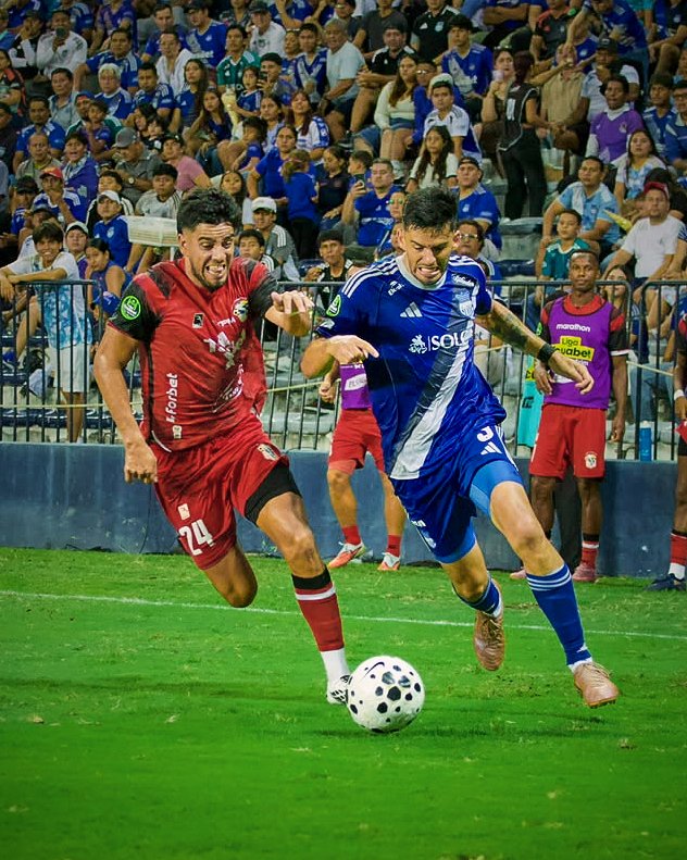 CSEmelec's tweet photo. ⌚️ 60’ | 2T
💙⚡ El partido entra en una nueva etapa.
#CSExMFC 0-0
#LigaEcuabetConectadaporXtrim https://t.co/iwl993XkOG