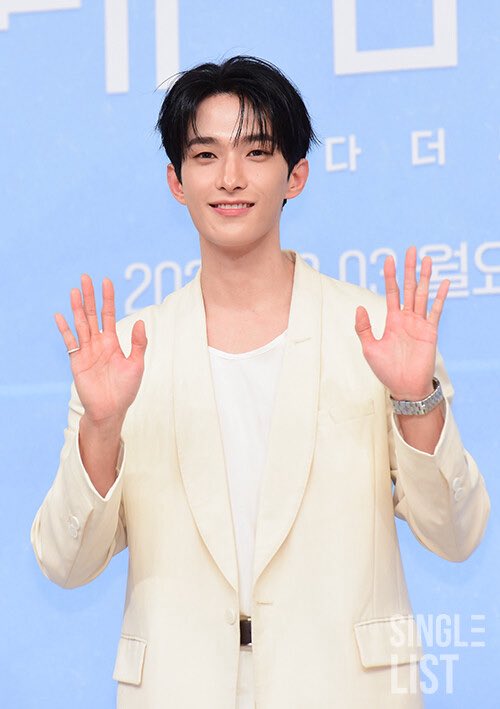 ho5hiii_kwon17's tweet photo. 📰 || 260908 SEVENTEEN DK #도겸, Enlists in the Army as an Active Duty Soldier Today (8th)...Saying Goodbye to CARATs for Now

Group SEVENTEEN member DK is leaving his fans for a while to fulfill his military service.

DK will enlist as an active-duty soldier in the Army on the 8th. No separate official ceremony will be held on this day, and he is scheduled to enter a training center to receive basic military training before continuing his military service.

Earlier, Pledis Entertainment, DK's agency, announced the news of his enlistment and stated, "We ask that you refrain from visiting the site, as the entrance ceremony at the training center on the day of enlistment is a gathering of many soldiers and their families."

He will not participate in SEVENTEEN's official schedules during his service period. However, he plans to meet with fans through content prepared in advance of his enlistment.

The agency stated, "We ask for your unwavering love and support, CARATs, so that DK can faithfully fulfill his military service obligations and return in even better health."

Born in 1997, DK debuted as a member of SEVENTEEN in 2015. Active as the team's main vocalist, he has been loved for numerous hit songs such as 'VERY NICE', 'CLAP', 'Super', and 'God of Music'. He was also active alongside SEUNGKWAN and HOSHI in SEVENTEEN's special unit BooSeokSoon (BSS) and has expanded his scope of activities through musicals and OSTs.

Prior to DK, VERNON began his alternative service on the 20th of last month. The SEVENTEEN members are continuing their activities while fulfilling their military obligations in sequence.

🔗 https://t.co/NLtoVj5vaA 

#SEVENTEEN #세븐틴 #セブチ @pledis_17