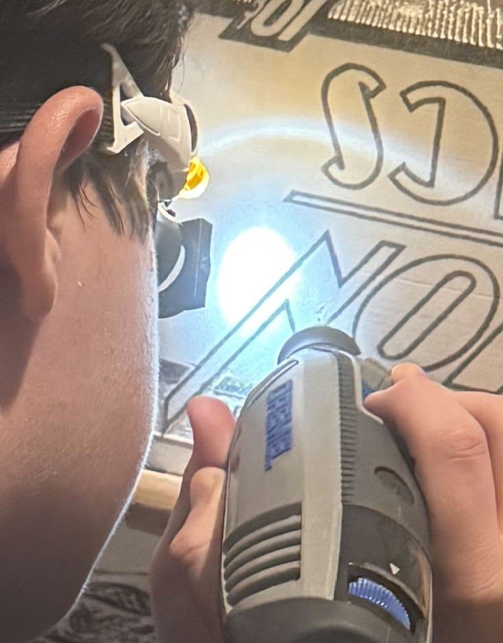 ShowYourPopsOff's tweet photo. My boy taking part in the carving. His name will now be added to this as he was included. https://t.co/xnTzKfsjQE