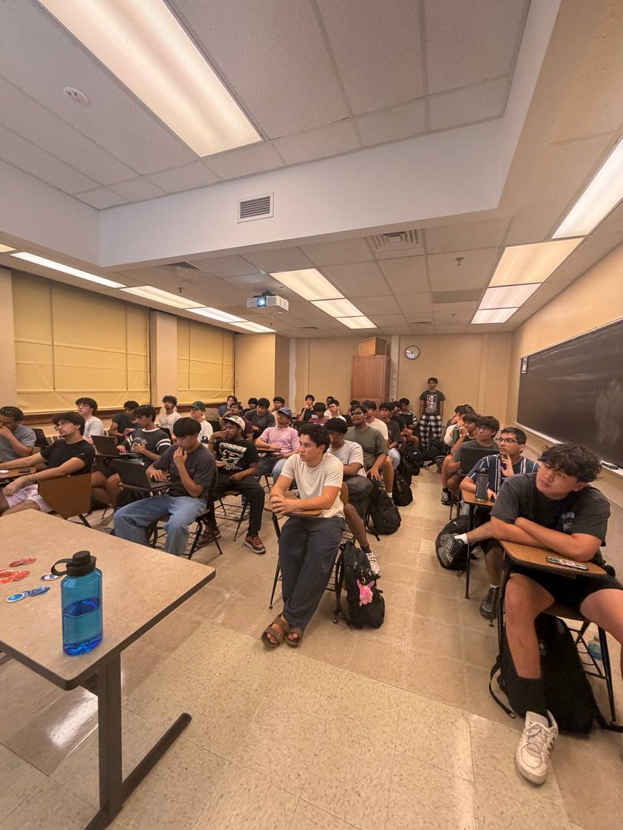 BoilerChain's tweet photo. 0xBB -> Fall 2026.

Last week we started it back up again. Incredible start to the Fall semester. Week 1 of school and the future has never been brighter.

And a HUGE HUGE shoutout to @fwhittington_24 for helping us host our first ever @spacexai event! https://t.co/Xm49HNa4wp