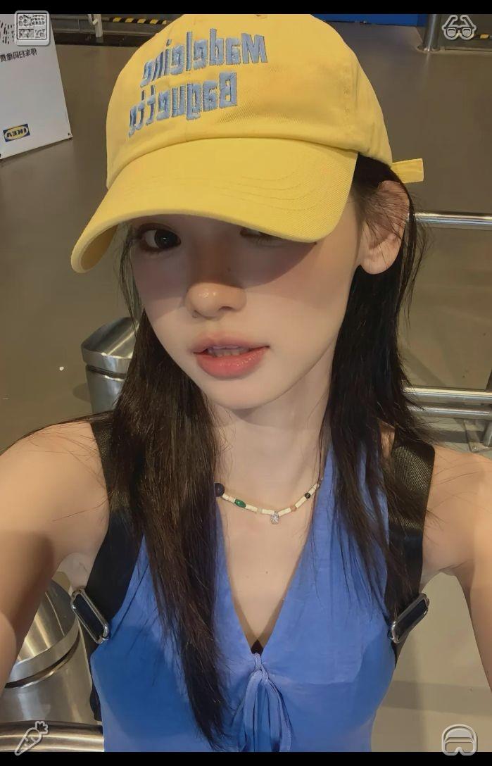 parurusun's tweet photo. When you're feeling blocked and can't see a clear path forward, immediately take one small, purposeful step. Action cuts through mental haze much more effectively than lingering passively, waiting for clarity to arrive on its own. 🐍 A bowl of avocado salad sits nearby, ready to https://t.co/g6UW0nW2Tp