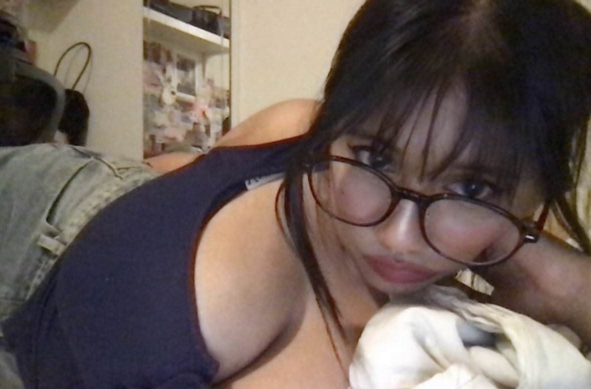 meltinginsg's tweet photo. the actual GOAT
#sgxmm #xmm #sgnsfw #bigtits https://t.co/Gf8SNggNVY