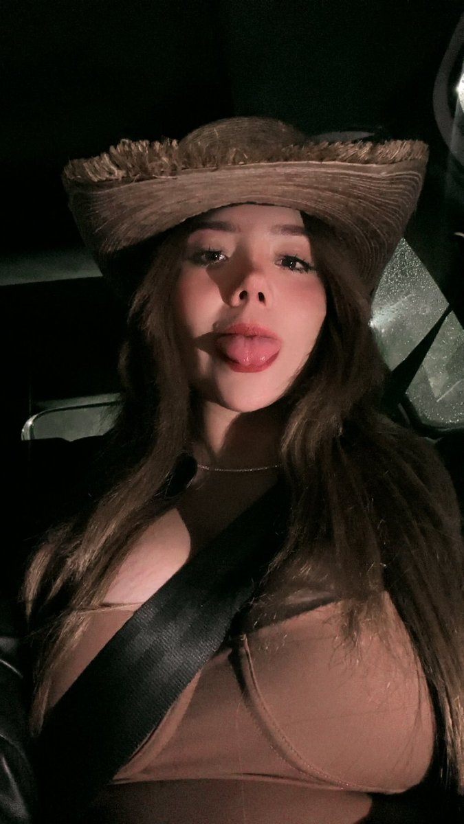 ferxiiz_M's tweet photo. Que vamos a hacer el 15 mi amor?🤠 https://t.co/tzjRMS6DGm