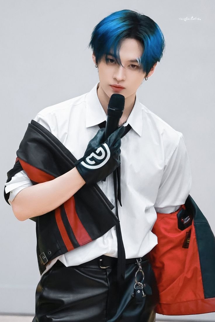 Leeknowqd's tweet photo. 💫STRAYKIDS LEEKNOW💫

Leeknow, I love you a lot.

I love my favorite groups a lot: Straykids, Treasure, Enhypen, ATEEZ, EVAN. I can't live without them; I love these groups very much. For me, my groups are very important. https://t.co/TYdmcMigjj
