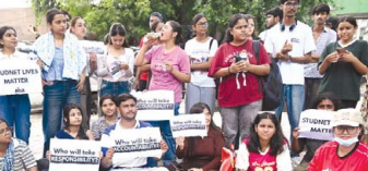 TheDailyPioneer's tweet photo. PAGE 1 NEWS

Delhi HC questions government over Satya Niketan collapse

By Sipra Dash

Read more: https://t.co/KgSZk5iwj7

#Delhibuilding #Delhicollapse #SatyaNiketan #DelhiHC https://t.co/PVbZF1eYZ7