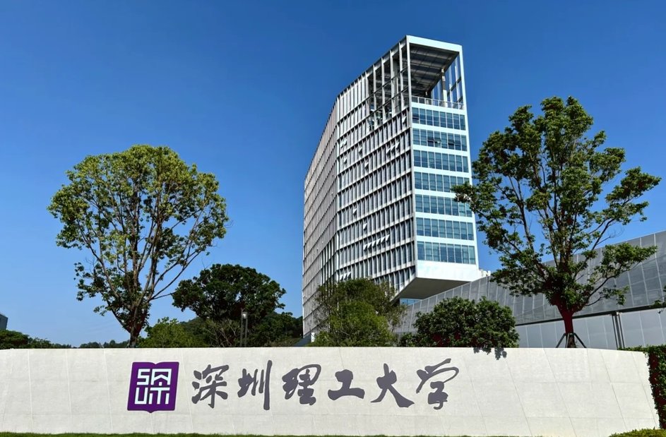 RWDScience's tweet photo. From Distribution to Dynamics: Advancing Exosome Research with In Vivo Imaging
Exosomes are increasingly being explored in drug delivery, disease research, and therapeutic development. Understanding their in vivo distribution, migration, tissue accumulation, and dynamic behavior is essential for advancing exosome research.
Shenzhen University of Technology is expanding its capabilities in this area with the deployment of the RWD MOIS HT Preclinical In Vivo Optical Imaging System, supporting ongoing research in exosome tracking, biodistribution, and delivery.
From Distribution to Dynamics：
Conventional endpoint-based analyses often require animals to be sacrificed at different time points for tissue collection, making it difficult to continuously monitor changes in the same animal.
In vivo imaging provides a non-invasive approach to longitudinally tracking labeled exosomes, enabling researchers to observe their dynamic behavior within living animals.
With fluorescence and bioluminescence imaging, the MOIS HT supports applications including:
• In vivo tracking – monitoring labeled exosomes across multiple time points.
• Biodistribution – visualizing changes in exosome signals across different tissues and regions.
• Tissue accumulation – assessing where and how exosomes accumulate over time.
• Delivery studies – providing dynamic data to evaluate in vivo delivery performance.
The MOIS HT combines a back-illuminated, high-quantum-efficiency CCD detector with high-sensitivity optical detection, supporting the capture and quantification of weak biological signals. Fluorescence signal separation further helps distinguish target signals from tissue autofluorescence, supporting clearer visualization and more reliable quantitative analysis.
👉 Learn more about the RWD MOIS HT: https://t.co/j9ijaIsDns
#ExosomeResearch #InVivoImaging #ExosomeTracking #Biodistribution #DrugDelivery #PreclinicalResearch #LifeScience #