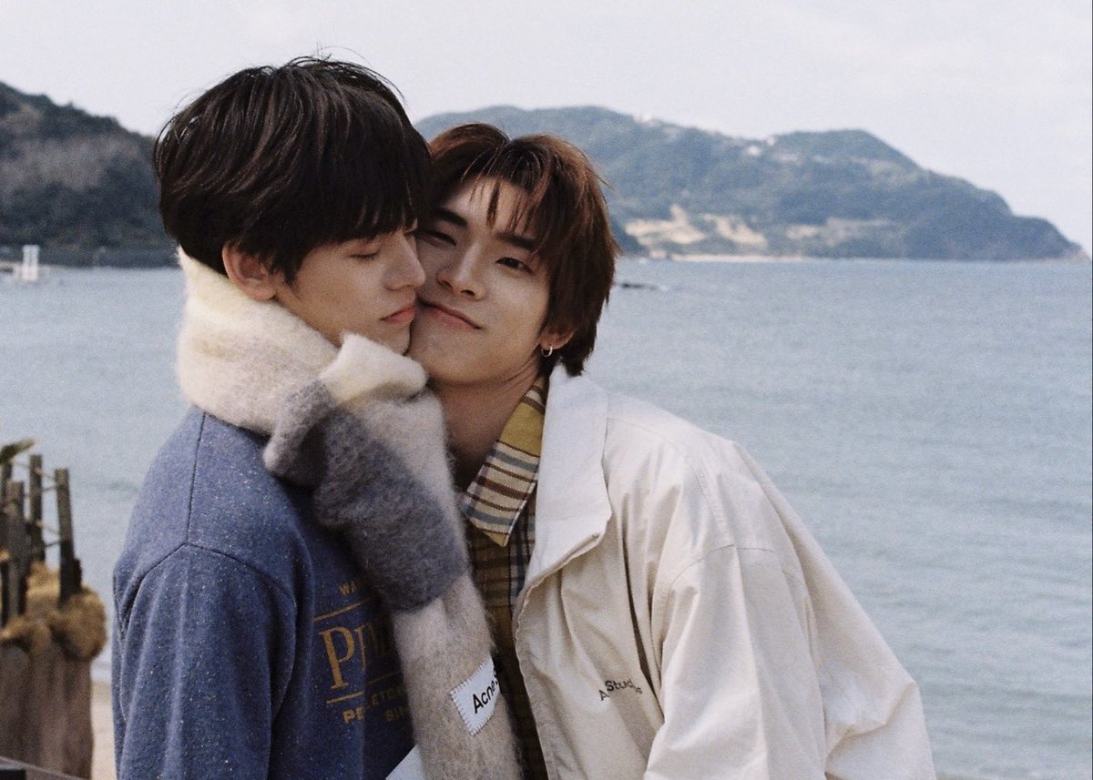 mydrma_space's tweet photo. give them back to me you cowards 😔😔 https://t.co/Y7ANlia547