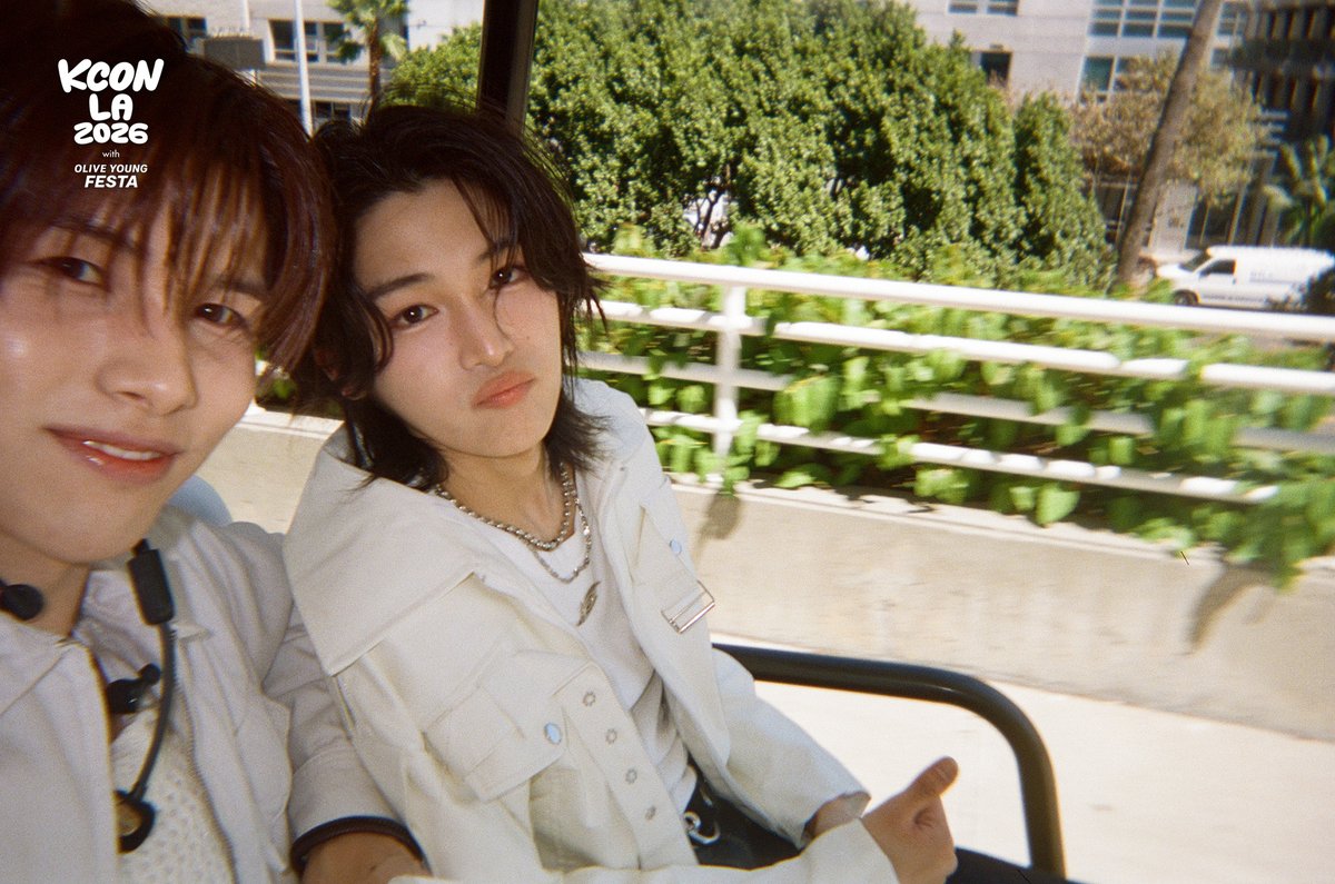 kconusa's tweet photo. [#KCONLA2026] Behind the Scene: Film Camera by #KO1KEYZ

photo by. @KO1KEYZofficial

📌Pre-register now for KCON LA 2027 and be the first to get the latest KCON news and updates!
🔗https://t.co/I5DbHatE0i

-
KCON LA 2026
AUG 14-16
https://t.co/0wcVXh0tET Arena, LA Convention Center

Let’s #KCON