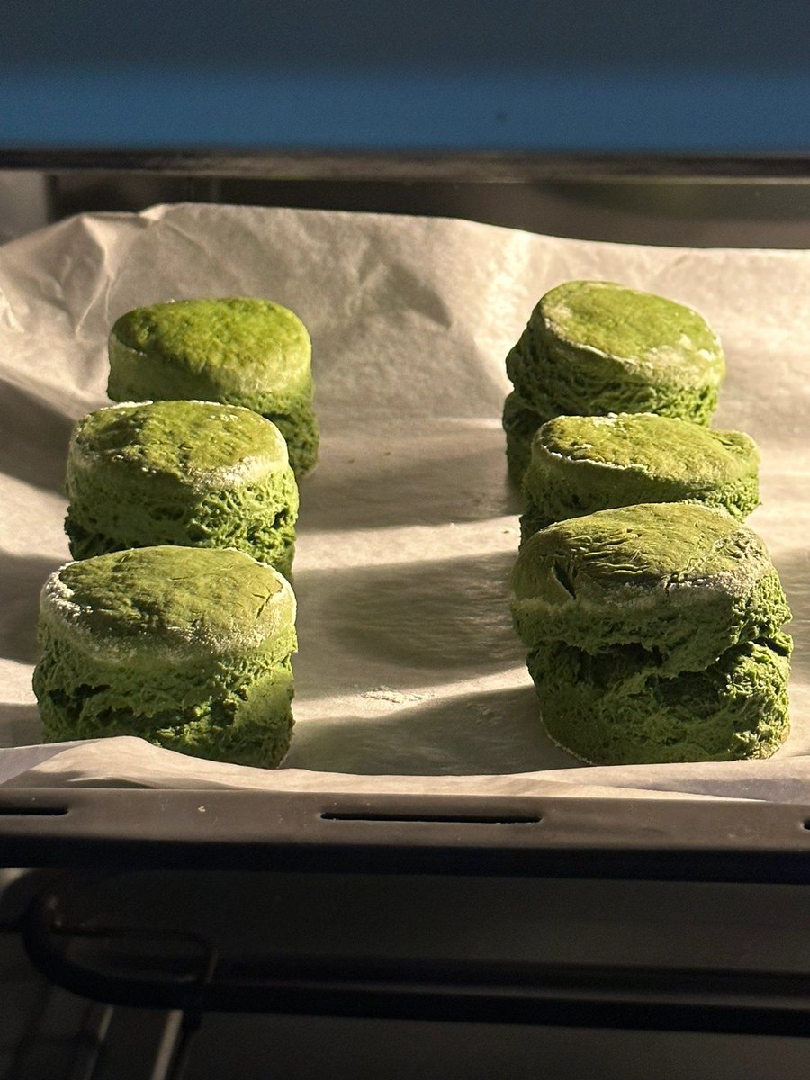 semihdilma's tweet photo. This perfect post-work bite: warm matcha scone oozing with raspberry jam + iced latte that hits just right. https://t.co/oyMfqXSDjX