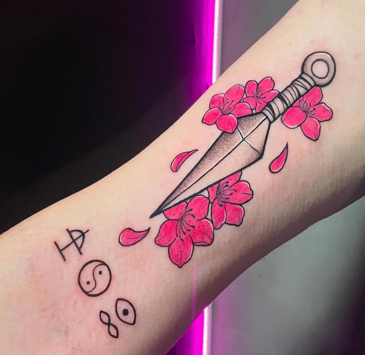 kotoveng's tweet photo. fãs de naruto &amp; fãs de bad omens &amp; mulheres bonitas (todas) vamos amigar https://t.co/oCEJgWmrxH