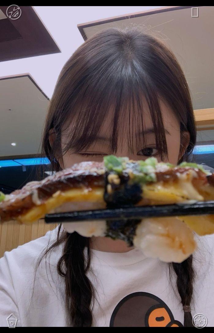 yaya52033's tweet photo. Each morning, extend a simple act of goodwill to someone you don’t know, scattering uplifting energy along your everyday path. Brighten others’ days, and that shared kindness will fuel your own self-assurance and drive with every new sunrise.🎥Gathering Honey The honey brings https://t.co/No0vOuyla9