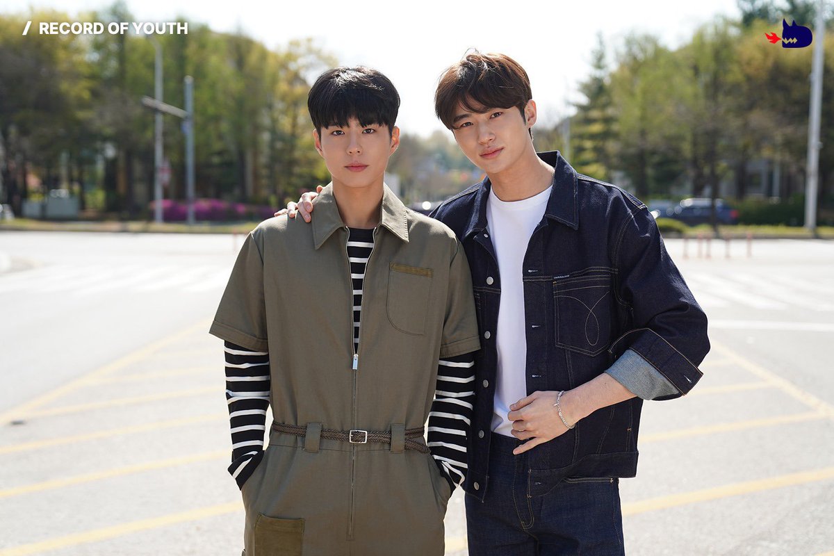 linyihaocun's tweet photo. category is iu's husbands https://t.co/9TN09zEh8F