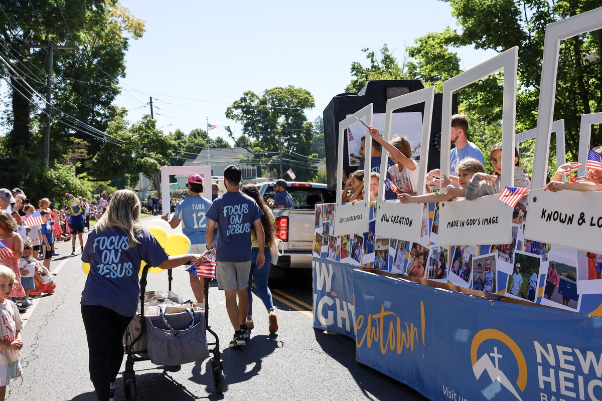 zach_kinsman's tweet photo. 🇺🇸 WHAT A DAY AT THE NEWTOWN LABOR DAY PARADE!

This year’s parade theme was “Picture Perfect,” and we were privileged to be one of this year’s sponsors and participate in the parade for the fourth consecutive year! We love our town and our community, and we’re so thankful for the 100+ New Heights volunteers who came out and helped make today so special!

Throughout the day, we were able to hand out hundreds of Gospel invitations, water bottles, candy, and more while connecting with so many people throughout our community.

Thankful for what God is doing here in New England.