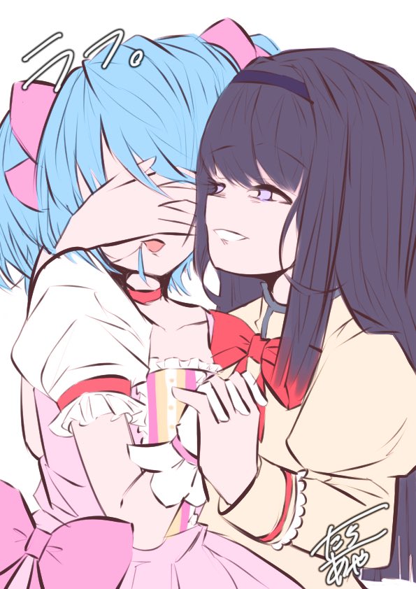 ayaka11_25's tweet photo. ほむらとさやかのこういう、、、
映画なの？映画にあるの。。。？
観たい😭
 #イラスト  #魔法少女まどかマギカ https://t.co/tnJhzQyMSO