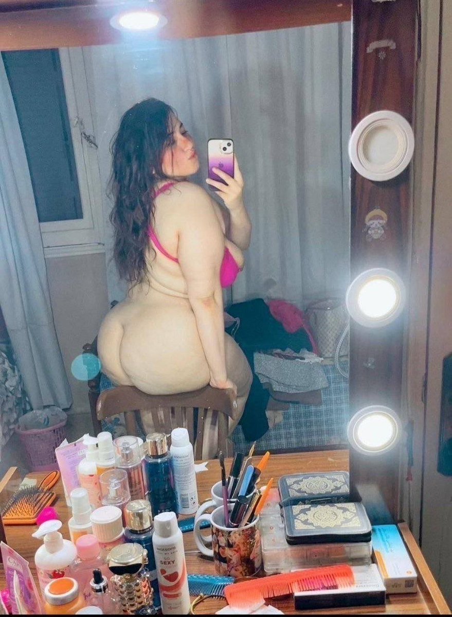alturky758's tweet photo. شوف صور اختك إلي ماليه تلفونات صحابك وكل لما تحلف بشرفها يضحكو 🥵😈 https://t.co/ULzQRqIbQY