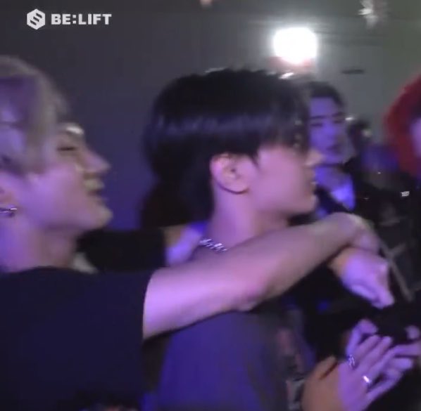 jaywonacervo_'s tweet photo. não vamos esquecer desse momento aqui.
#jaywon https://t.co/w7Qu4M5XDV