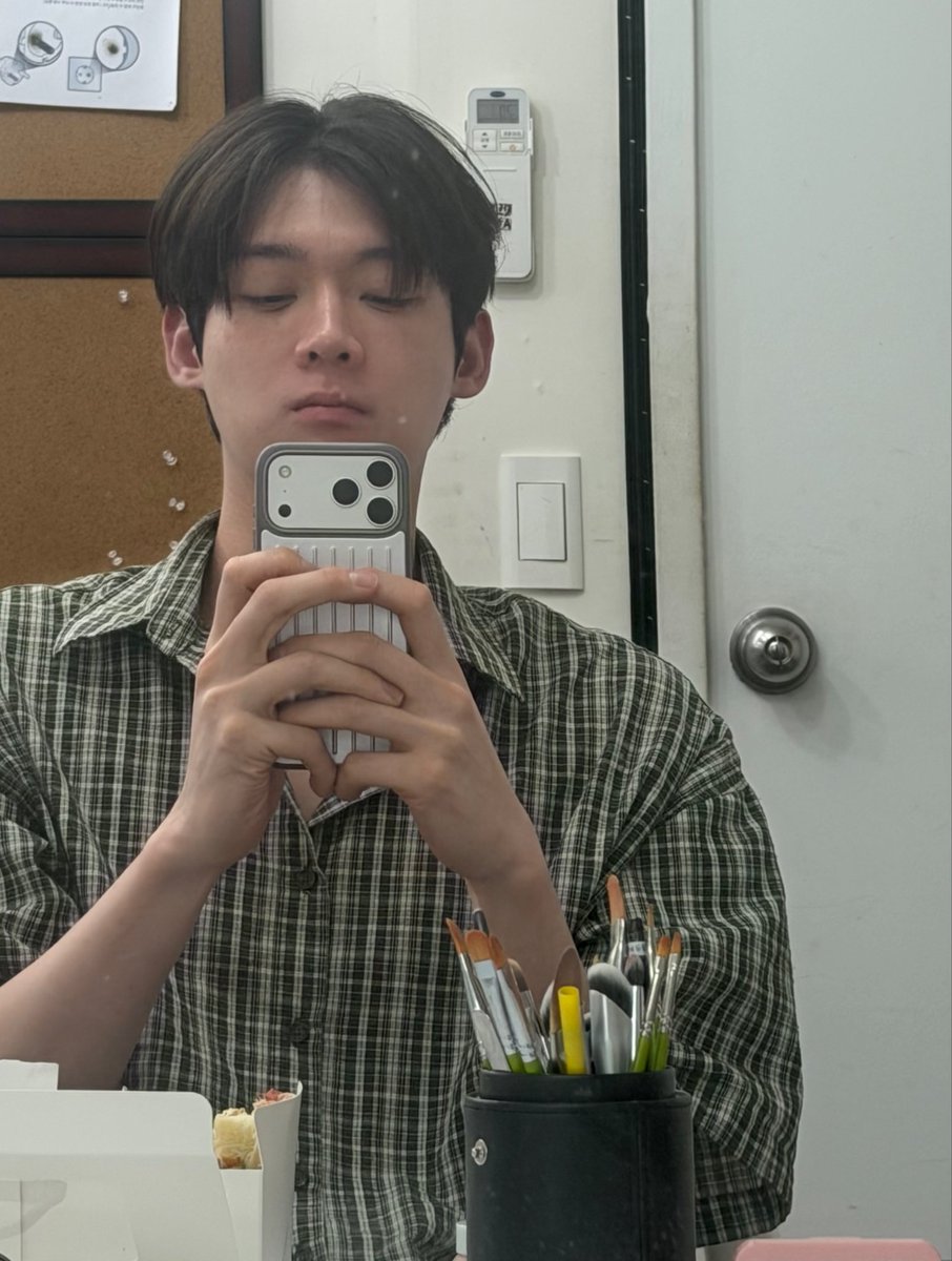 sonoo109's tweet photo. 체크남방 찹츄 사랑함💗 https://t.co/ZSel1jtz1A