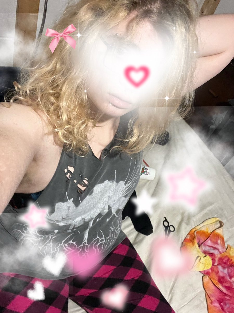 Gvemewhtiwnt's tweet photo. Hey loserrr u know u want to book a drain session😵‍💫 ill get on my knees and melt you while i empty ur wallet, sound fun?😵 this isn’t even all this little piggy bought me 🤭

#findom #paypig #humanatm #goddess #finsub #sellingcontent https://t.co/Wdil0PfRQS