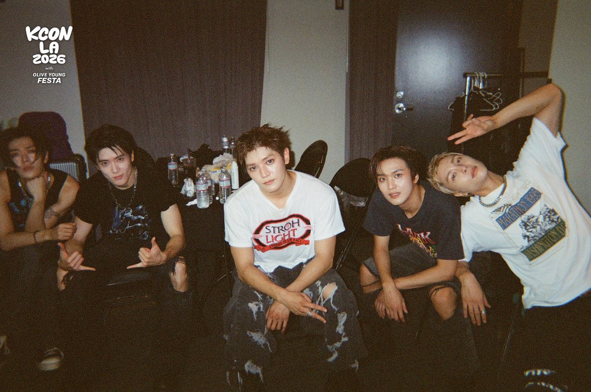 kconusa's tweet photo. [#KCONLA2026] Behind the Scene: Film Camera by #NCT127

photo by. @NCTsmtown_127

📌Pre-register now for KCON LA 2027 and be the first to get the latest KCON news and updates!
🔗https://t.co/I5DbHatE0i

-
KCON LA 2026
AUG 14-16
https://t.co/0wcVXh0tET Arena, LA Convention Center

Let’s #KCON