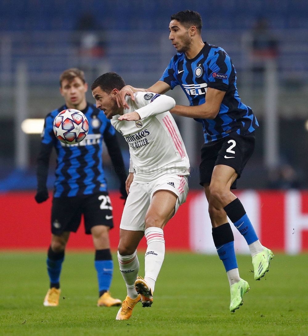 theMadridZone's tweet photo. 🚨 Real Madrid vs Inter last 8 games:

• 6 wins
• 0 draws 
• 2 losses 
• 15 goals scored 
• 4 goals conceded 

The last meeting was a 2-0 win with goals from Toni Kroos and Marco Asensio. ⭐️ https://t.co/gGUQW5n2gx