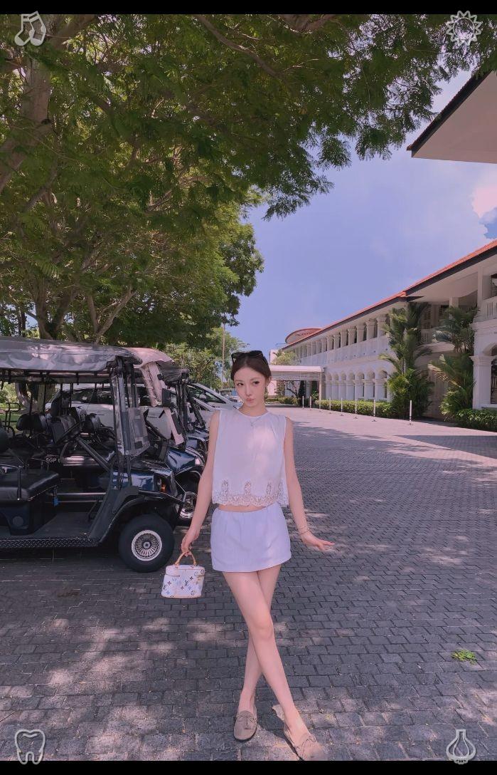 lae_ah's tweet photo. 🎁 On the production floor: the crew collaborates, and milestones get hit! Whenever you establish firm personal limits, you safeguard your emotional well-being and vitality for the ambitions that genuinely craft your dream tomorrow. https://t.co/aDWWskNgOw