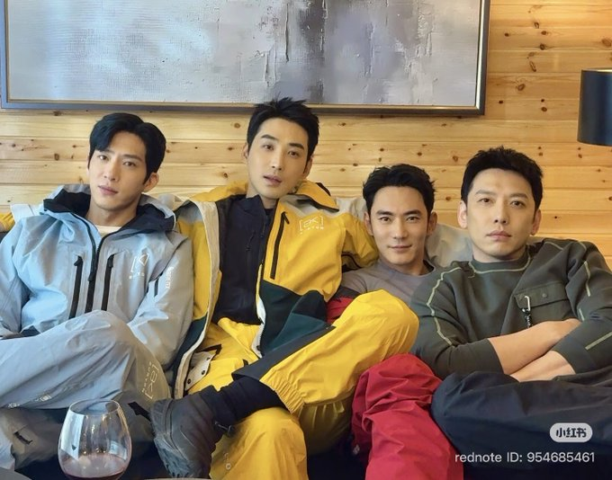 caufnsed's tweet photo. Circle cowok-cowok matang, tampan dan mapan
heran aja kok mereka pada blm ada yang menikah ya?

#TheEarlySpring https://t.co/DMmVHdAObb